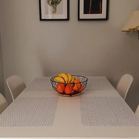 Isalola View アパート *