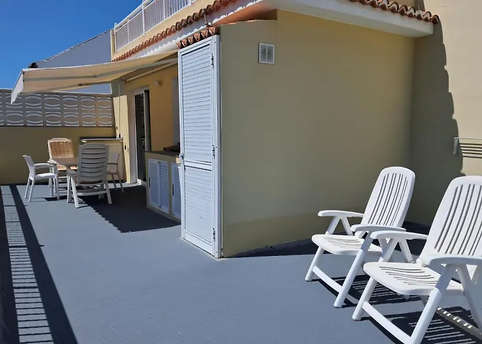 Isalola View Apartmán *